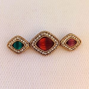 DOIRA 3 stone brooch